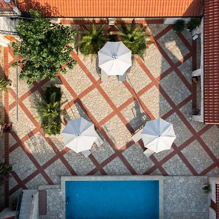 Dvori Jokic Villa Islam Grcki