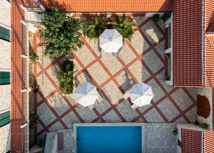 Dvori Jokic Villa Islam Grcki