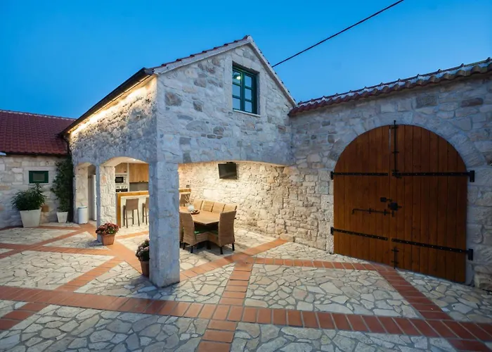 Villa Dvori Jokic Islam Grcki
